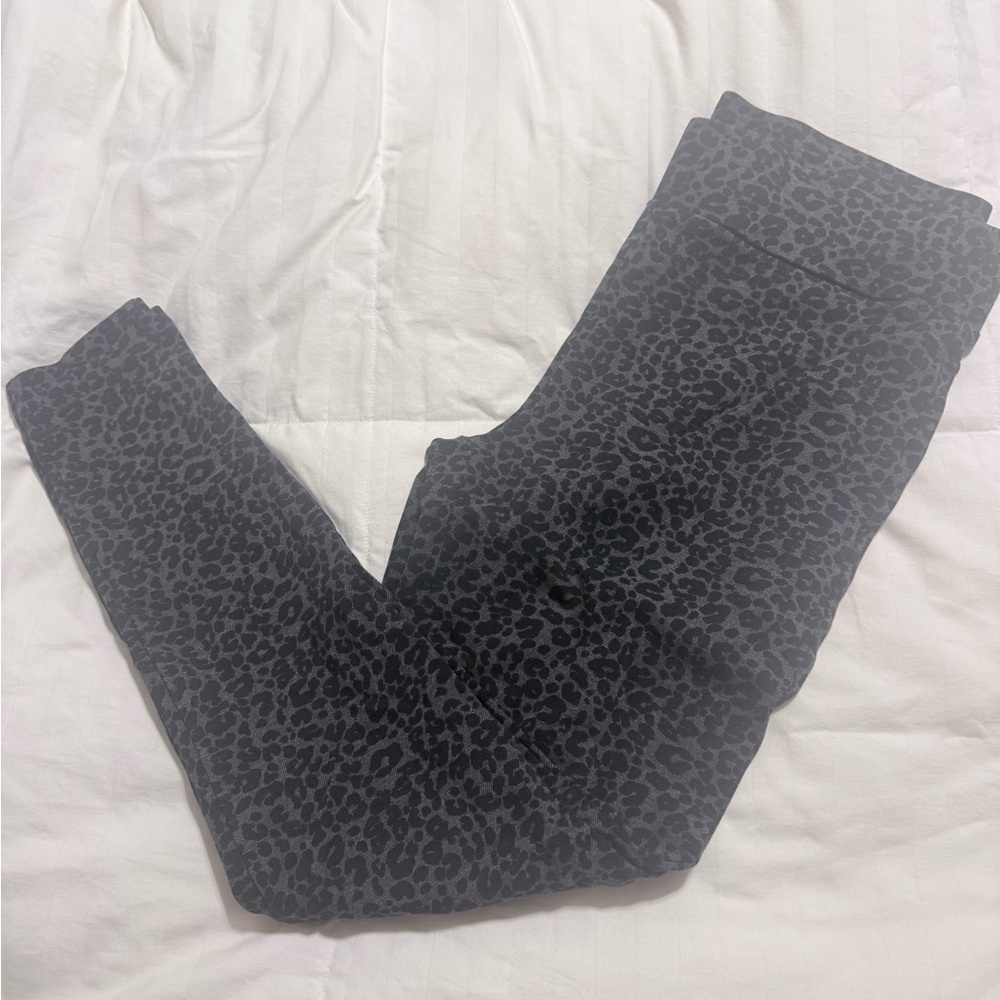 LOFT Black Leopard Print Leggings - Medium